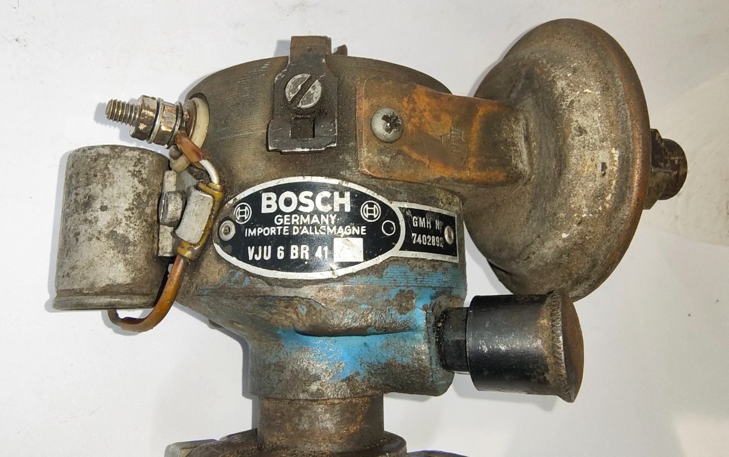 Original Genuine Bosch distributor U-VJU6BR41 GMH 7402892 suit Holden grey motor1