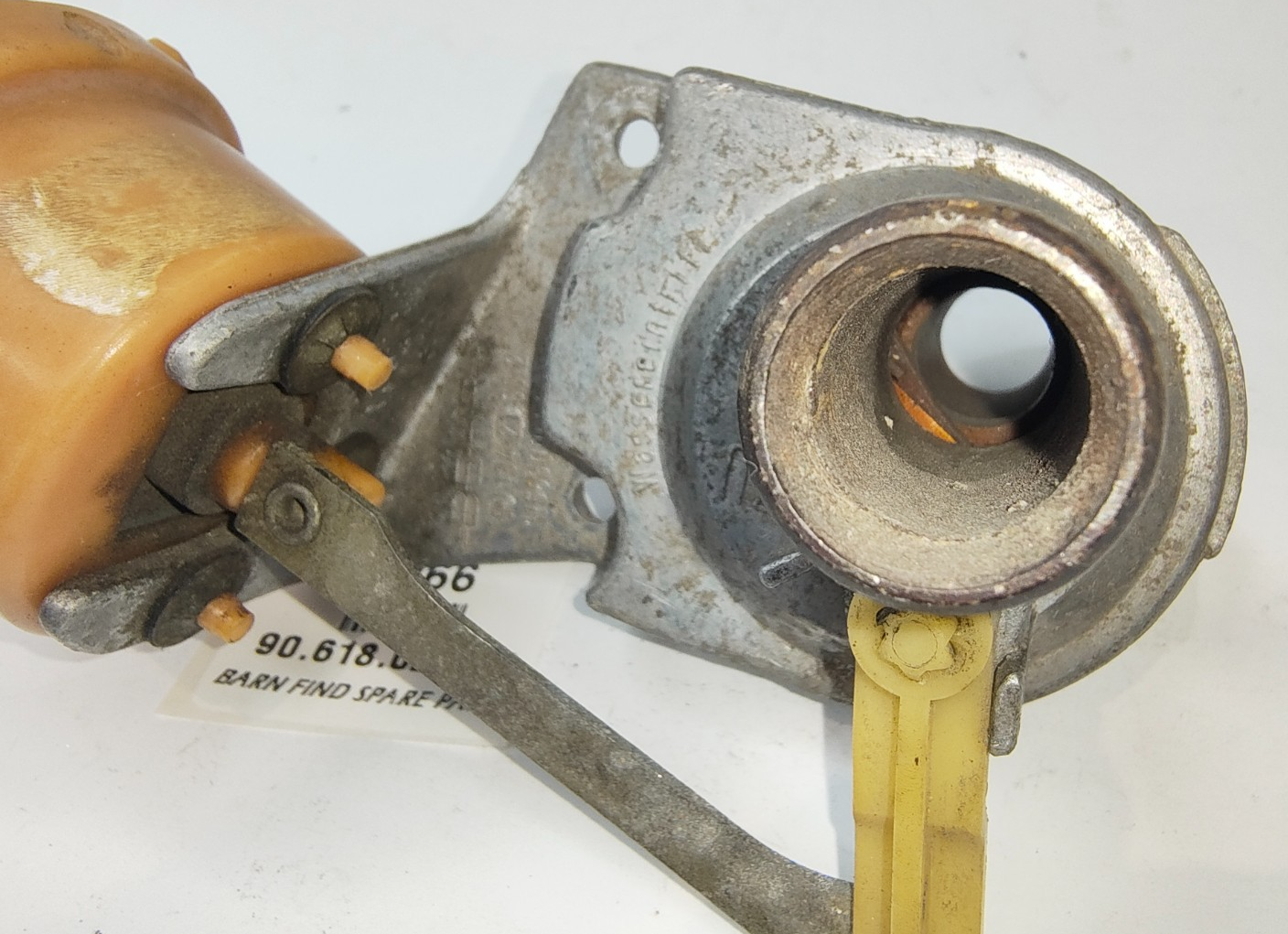 Behr Vacuum control Element  90.618.02.137 includes shut off mechanism - working7