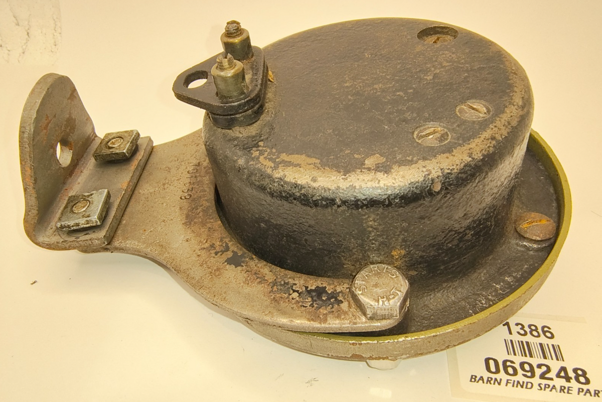 Lucas Original USED Altette 12 Volt 4.5 Inch Horn PN: 069248 & brackets10