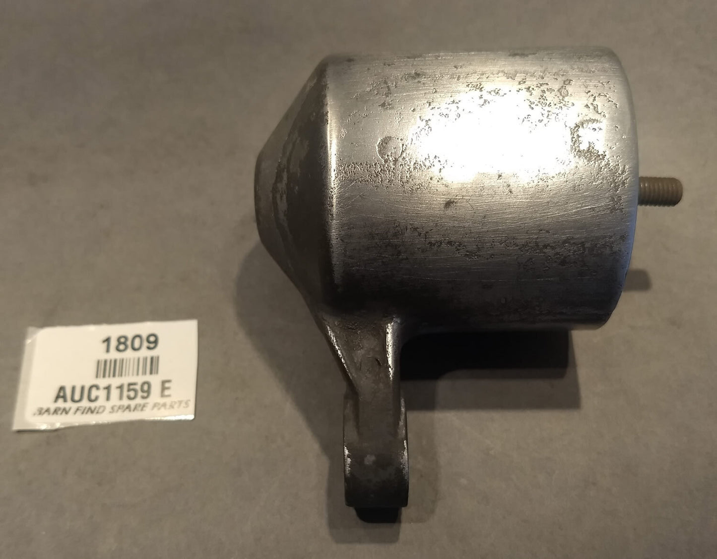 SU Carburettor Float Bowl - (Left Hand Short), 2. 5/16" Diameter AUC1159 E1