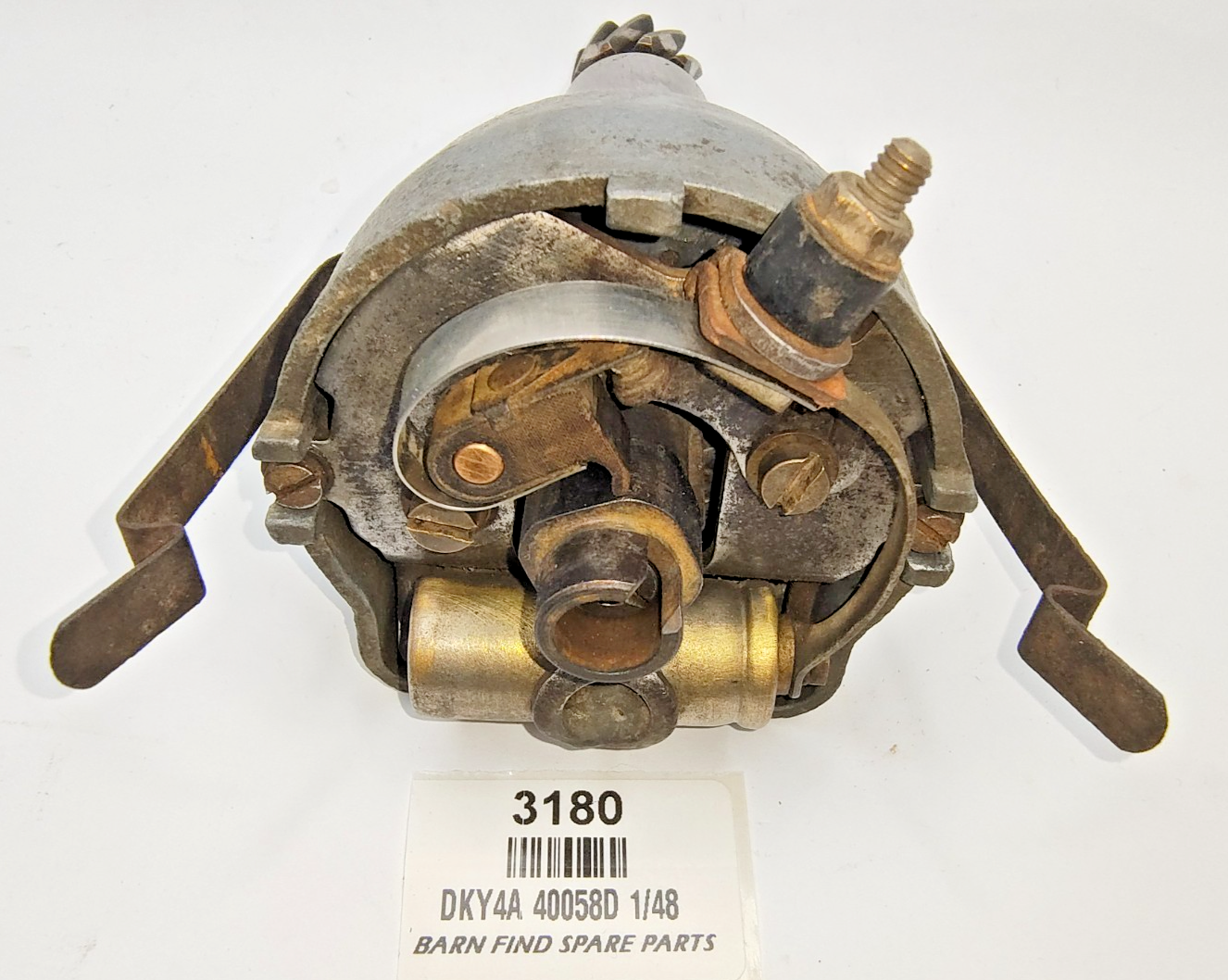 LUCAS USED DISTRIBUTOR DKY4A 40058D,  A131 Date stamped 1 48 (January 1948)11