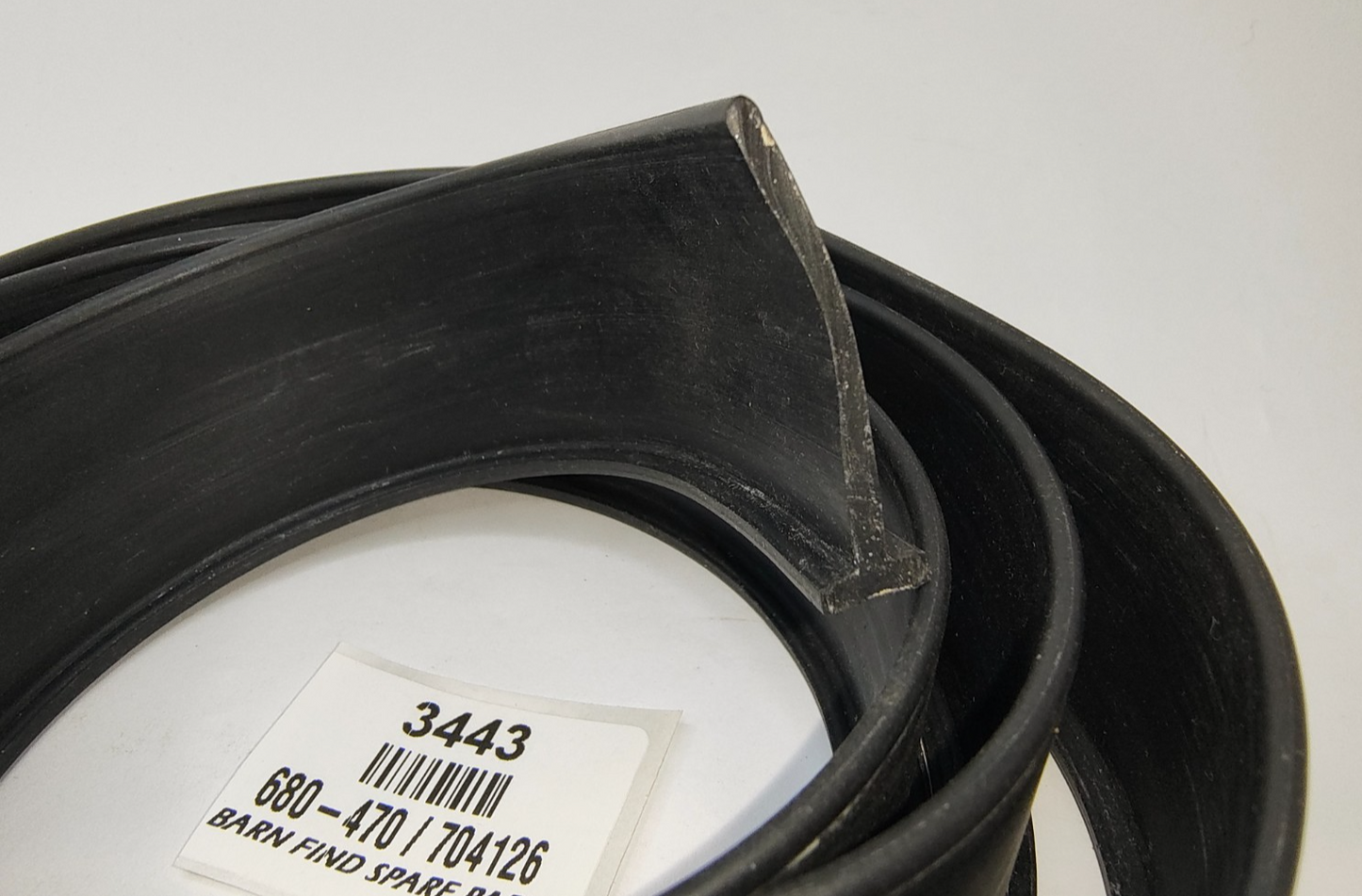 Scuttle Seal lower windscreen frame/body seal New 680-470 704-126 suits various1