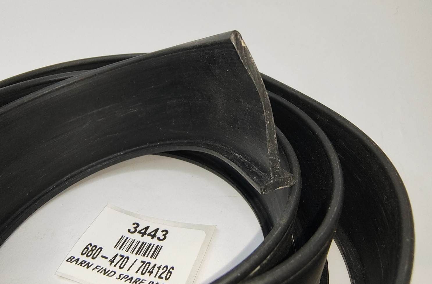 Scuttle Seal lower windscreen frame/body seal New 680-470 704-126 suits various1