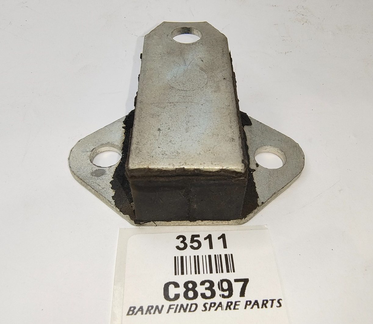 Exhaust mount New Old Stock C8397 Suits various Daimler Jaguar & others2