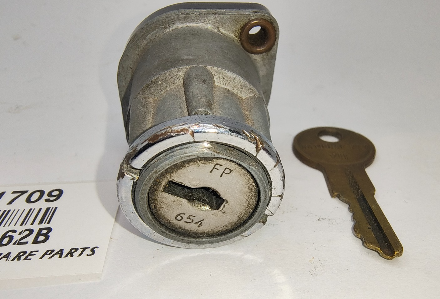 Lucas used Jaguar Ignition switch barrel assembly inc key 31962B XKE S type Mk102