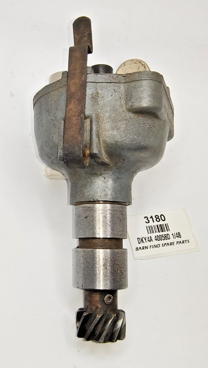 LUCAS USED DISTRIBUTOR DKY4A 40058D,  A131 Date stamped 1 48 (January 1948)9