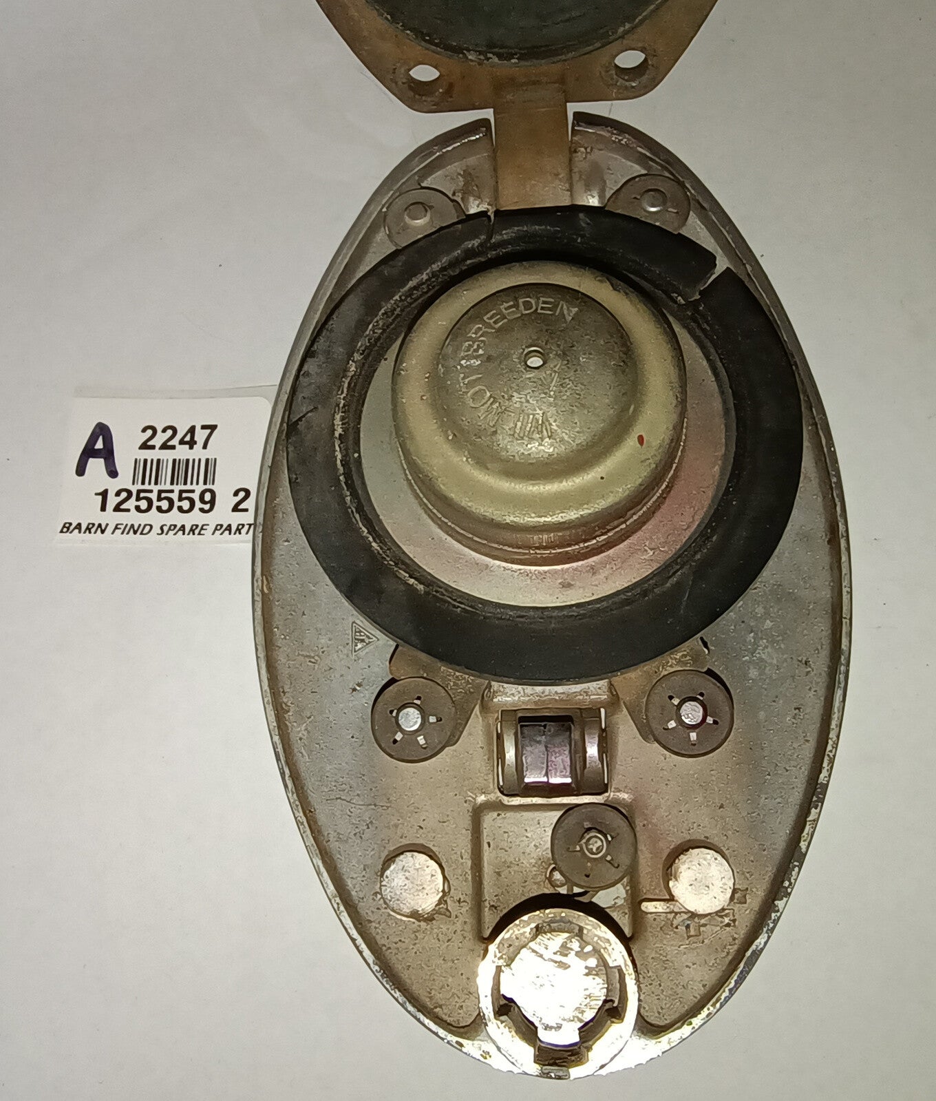 Jaguar Chrome Thin Fuel Filler Cap, 125559 2. Used Condition5