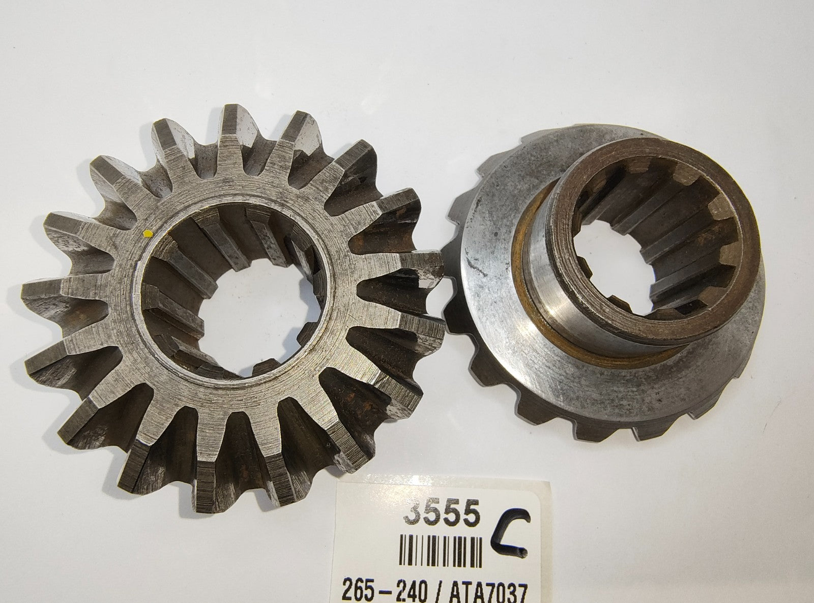 Pair of Original differential Spider Gears 265240 ATA7037 Some MG Austin Morris20