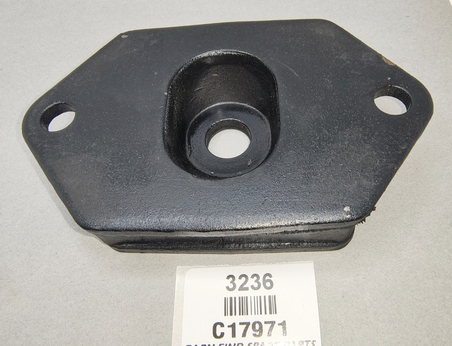 Jaguar Front Suspension Mount C17971 - Daimler DS420, MK10 420G New Old Stock3