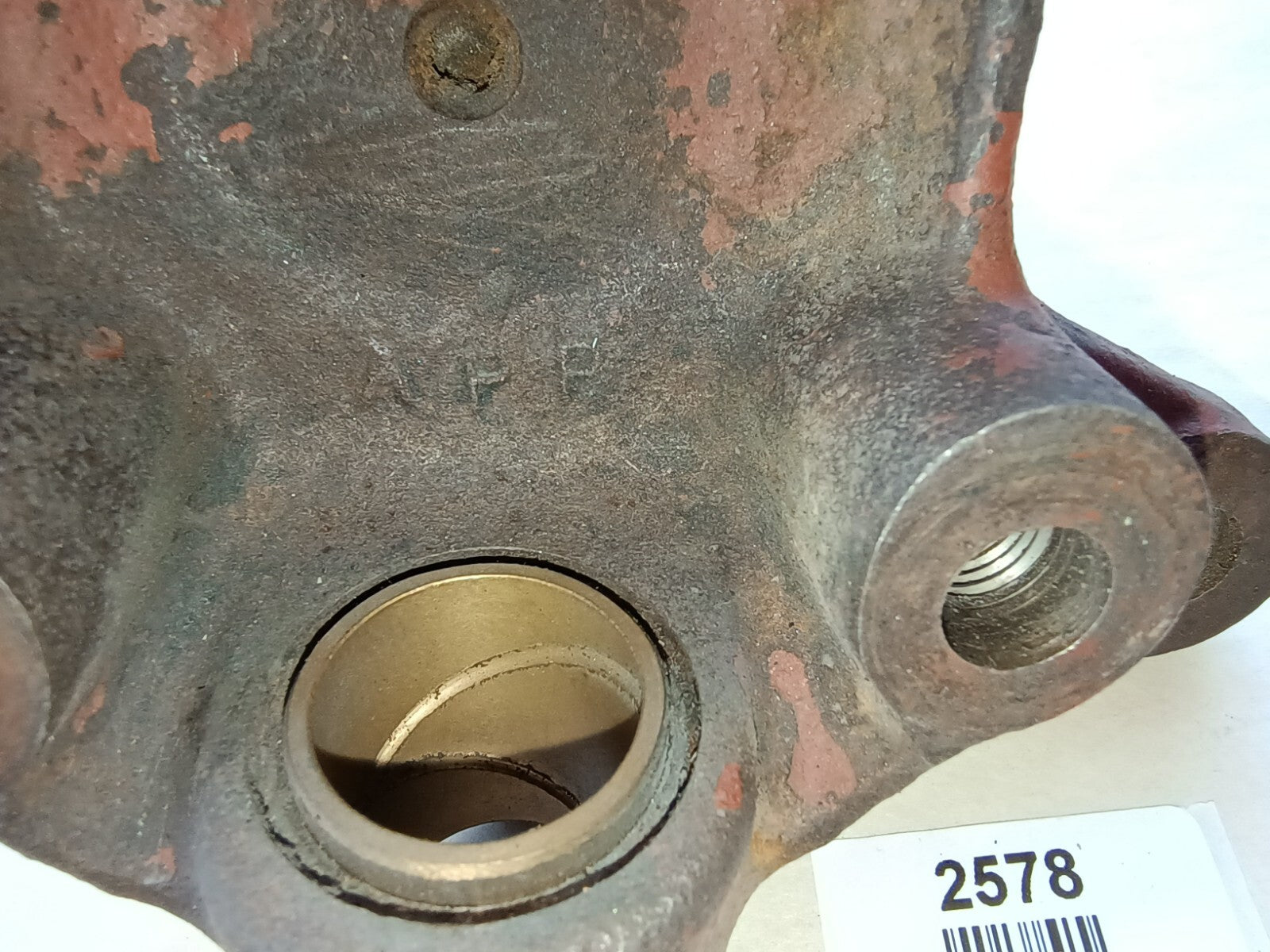 MG B Right Hand Stub / Hub King Pin BTB394 RH  Reconditioned Used10