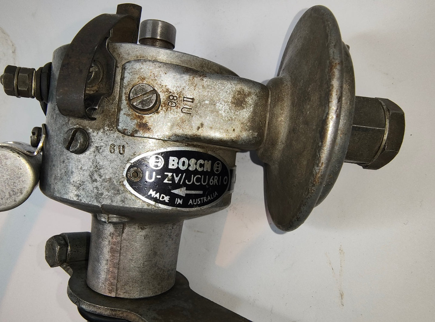 BOSCH Original Used distributor A2285550  U- ZV/JCU 6RI 0 suits slant 6 engine8