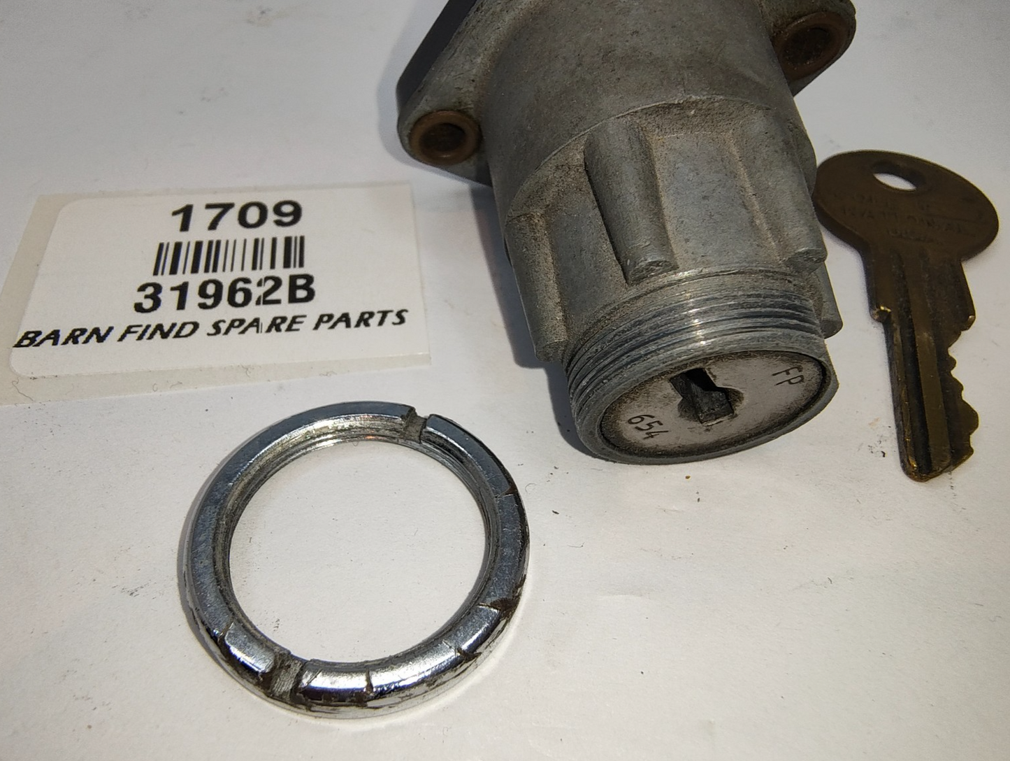 Lucas used Jaguar Ignition switch barrel assembly inc key 31962B XKE S type Mk107