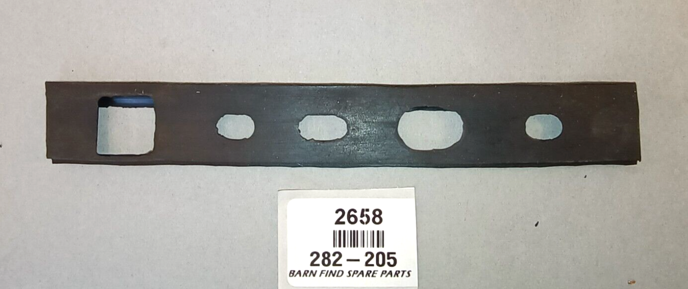 Pad 1/4 Vent quarter LH Left MG Spridget healed sprite midget 282-2051