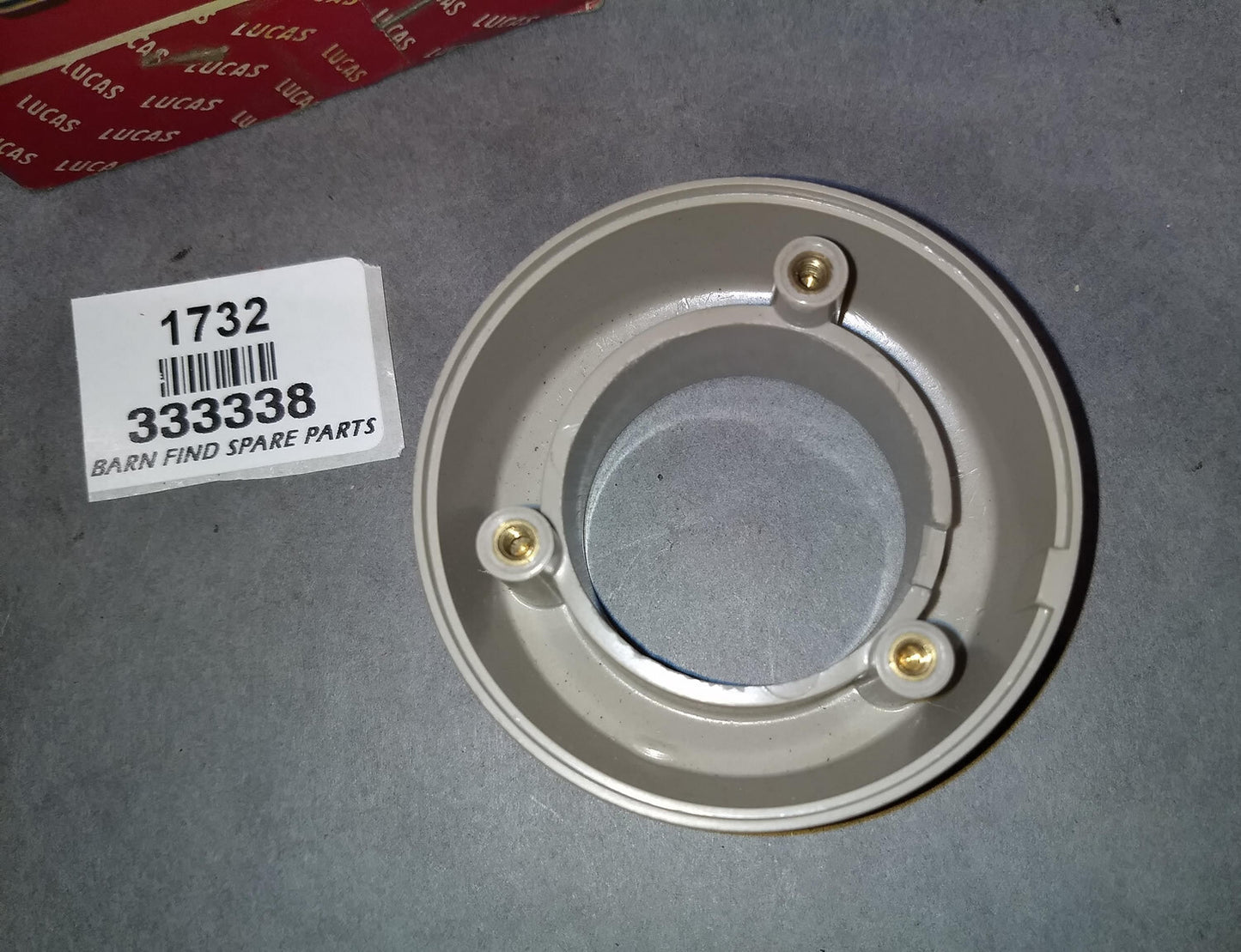 Lucas Steering Wheel Top Cover moulding 333338 NOS2