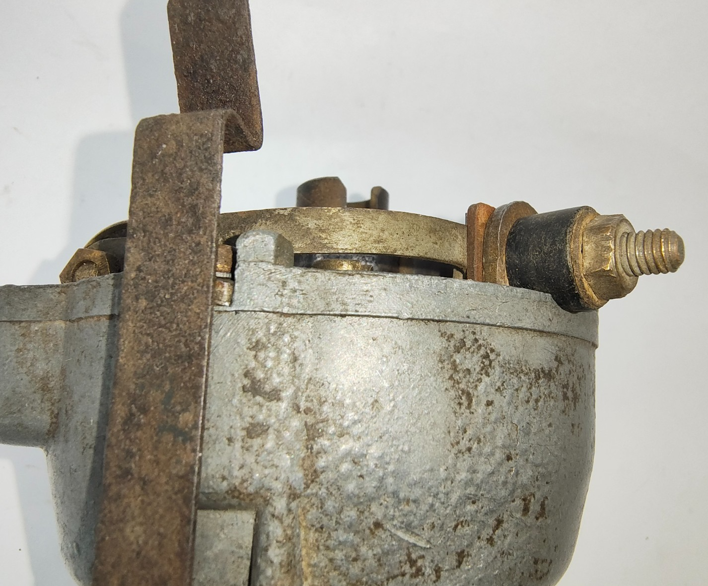 LUCAS USED DISTRIBUTOR DKY4A 40058D,  A131 Date stamped 1 48 (January 1948)5