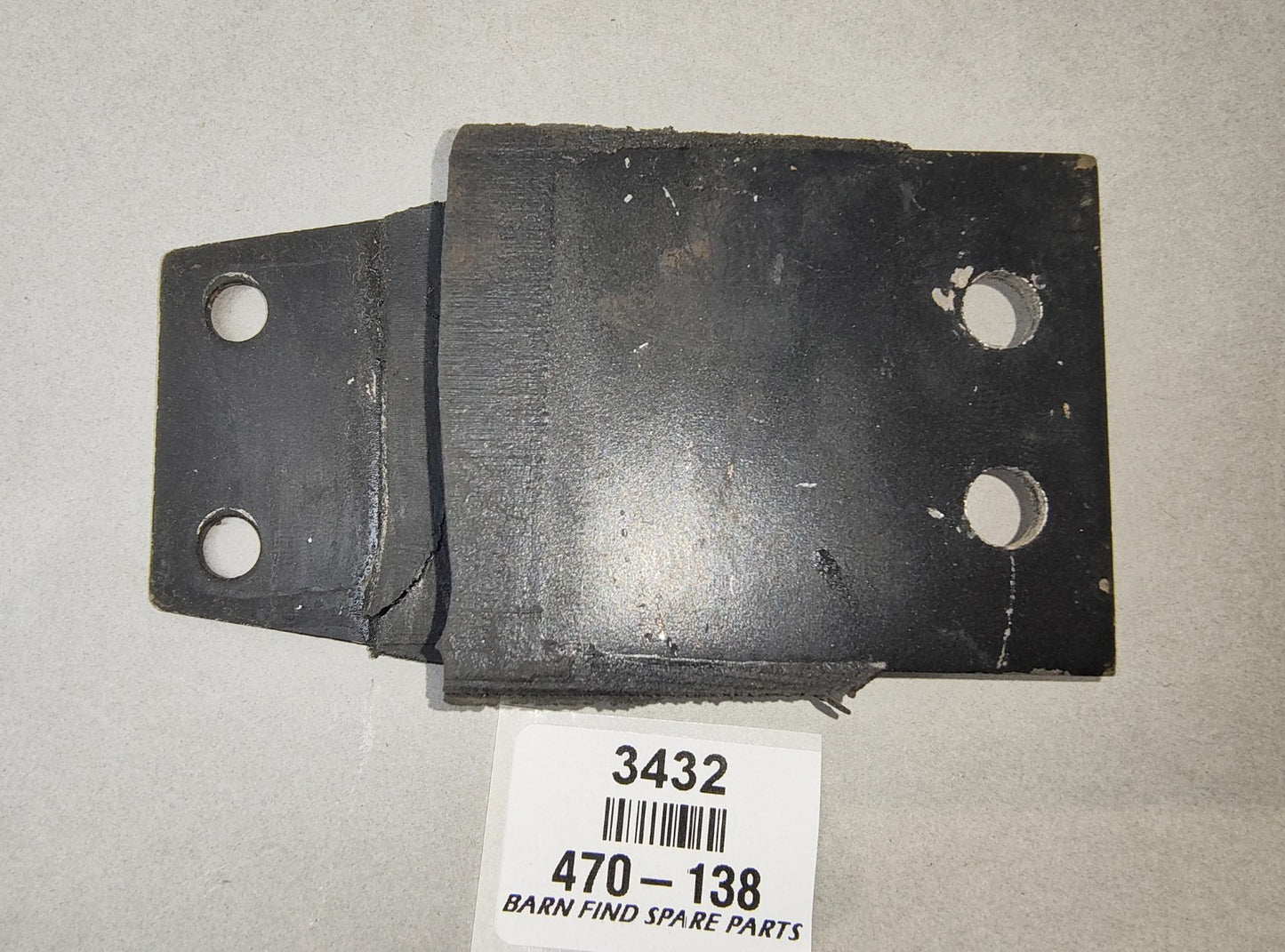 EXHAUST HANGER Central Bracket, New Old Stock 470-138 Suits MG MGA MGB V8 MGC1