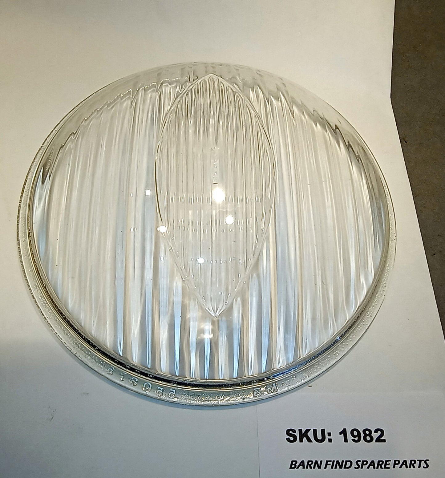 Genuine Original New Old Stock 550875 Lucas 6 1/2 inch (6 5/16") Cats Eye Headli1