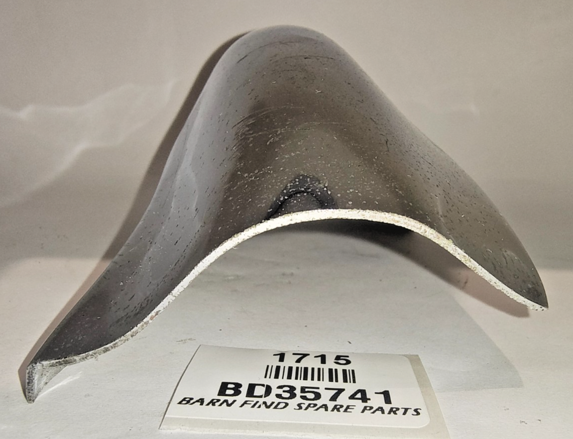 Jaguar E-Type LHS chrome tail finisher  BD35741 good used condition6