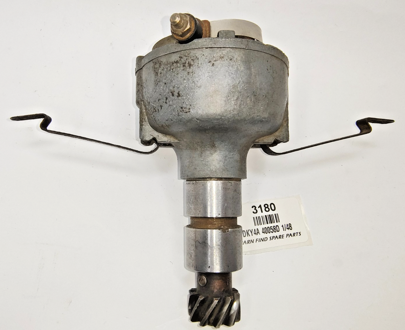LUCAS USED DISTRIBUTOR DKY4A 40058D,  A131 Date stamped 1 48 (January 1948)6
