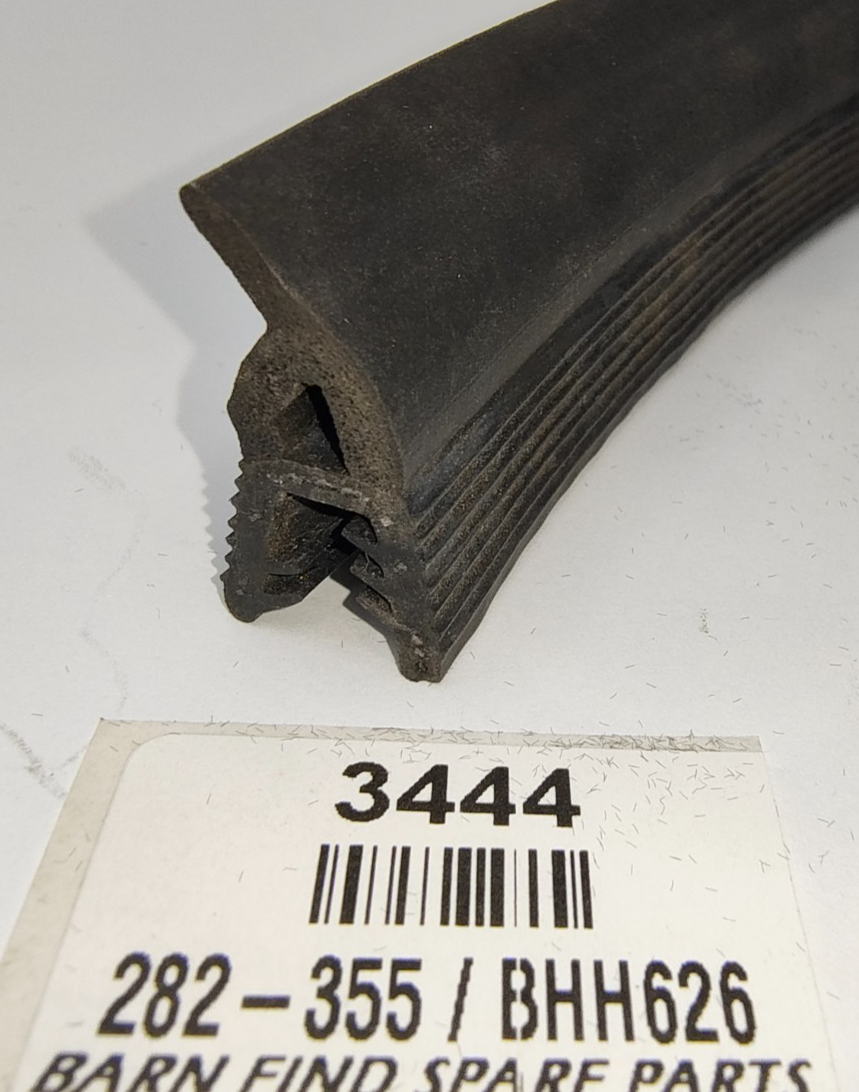 Baffle / Splash Plate Seal (Push On ) New 282-355 BHH626 Suits MG B 1973-19801