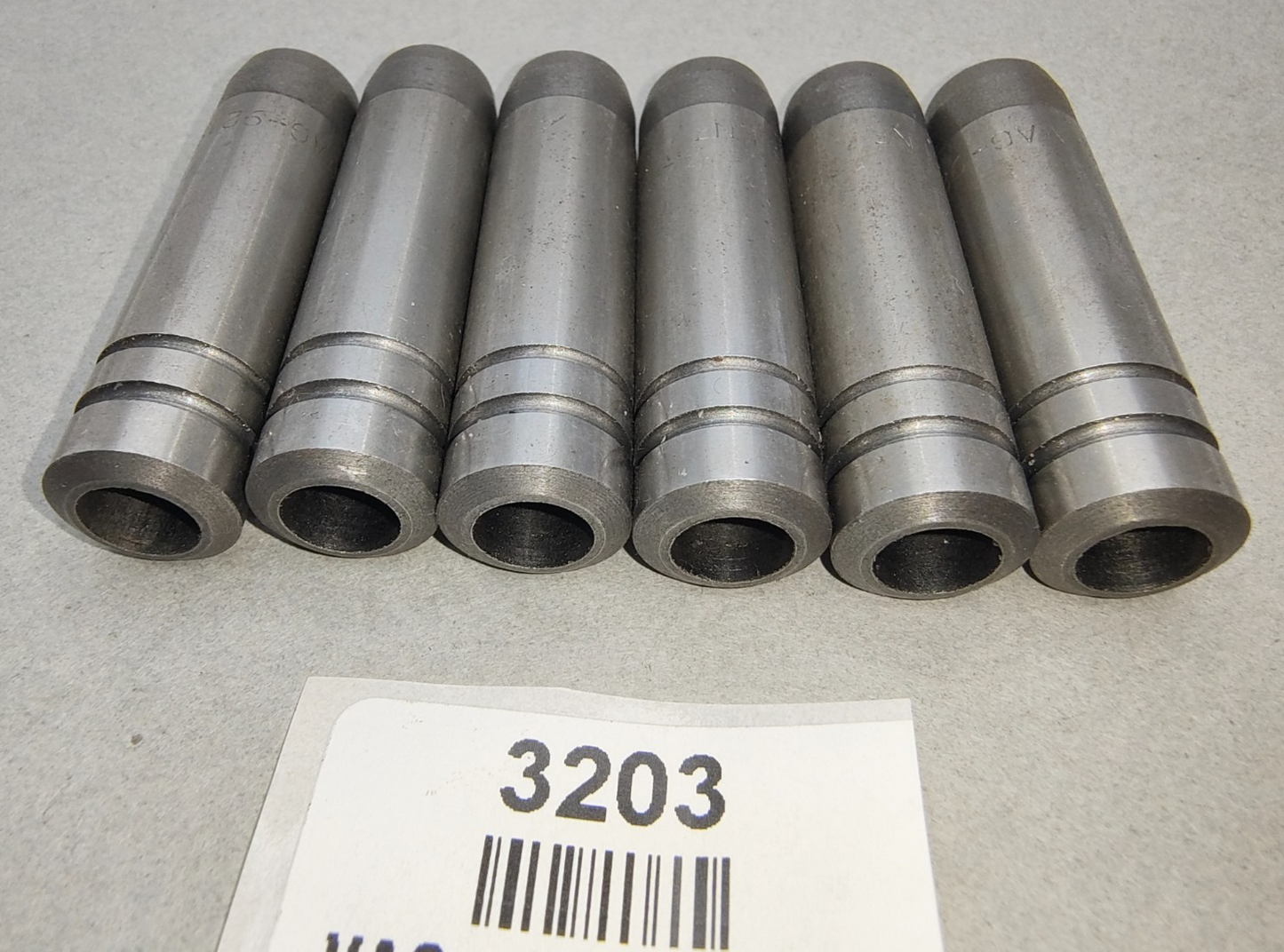6 x Jaguar Inlet guides - new old stock VAG-92198 LNF2
