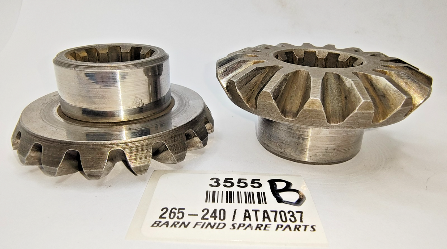 Pair of Original differential Spider Gears 265240 ATA7037 Some MG Austin Morris9