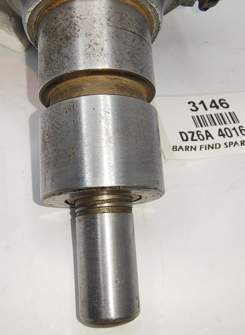 Lucas Original Used Distributor DZ6A 40165D, P75 Date Stamped 5 512