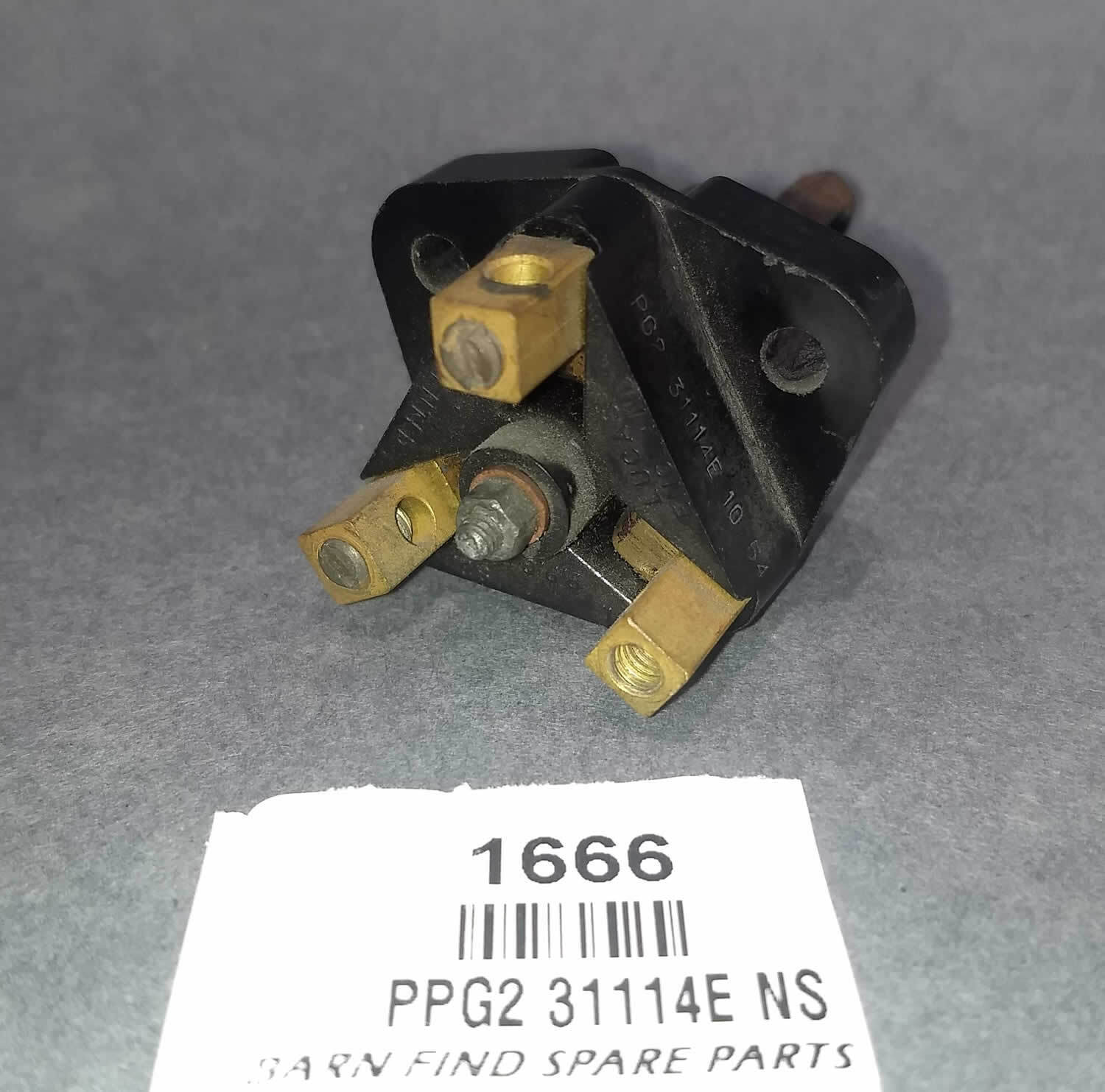 Lucas Used PPG2 31114E Three stage Turn to pull on-push Off Switch 1