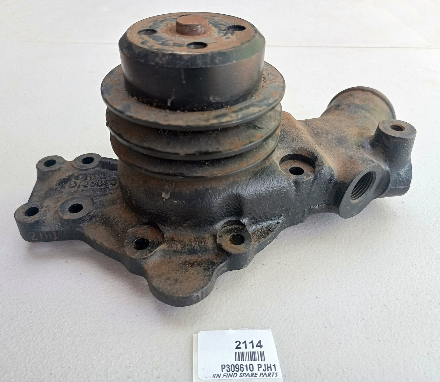 Water Pump Jaguar P30961O PJH1. New Old Stock0
