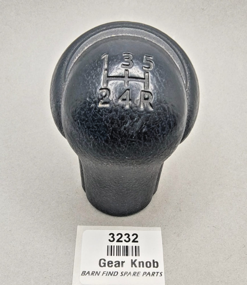 Original gear stick knob Toyota 5 speed black plastic used0