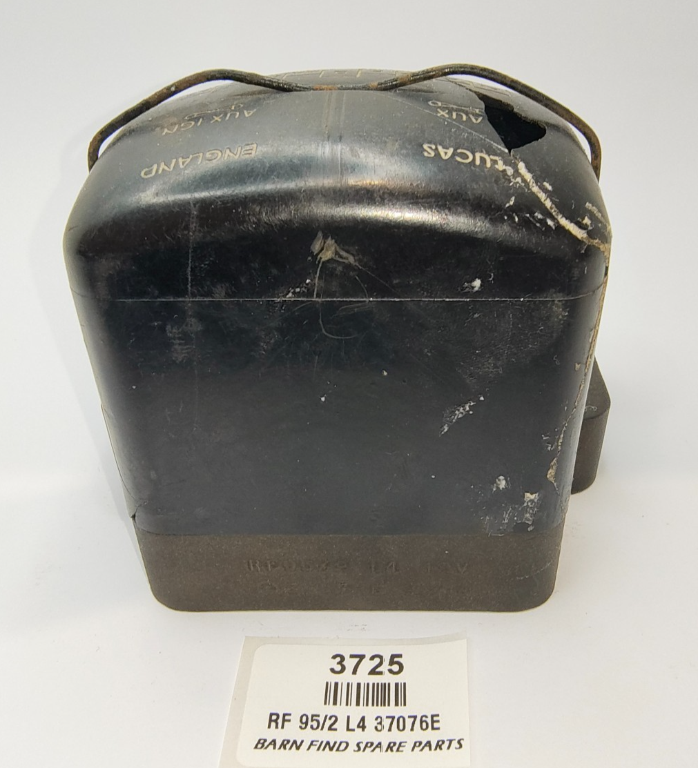 ORIGINAL Used LUCAS RF95/2 L4 12V Voltage Regulator 37076E Date Stamped 9 494