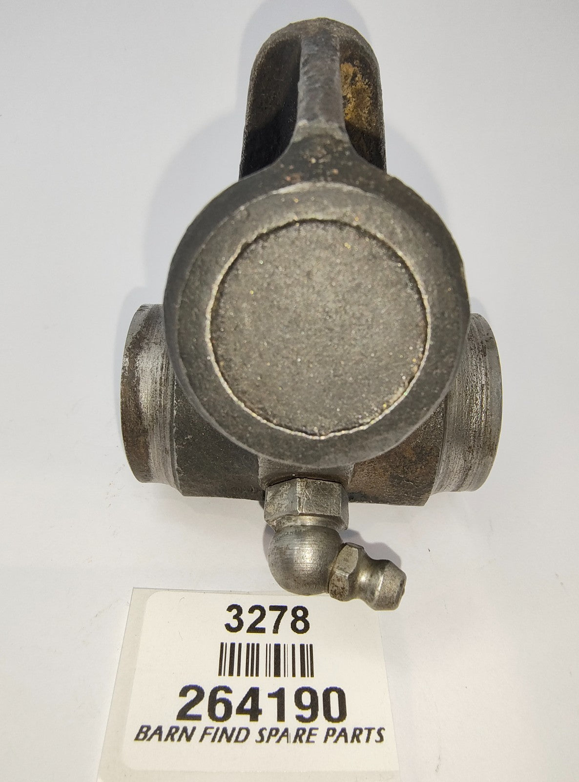 MG Original Used Cast iron FRONT SUSPENION UPPER SWIVEL LINK Left  Top 2641905