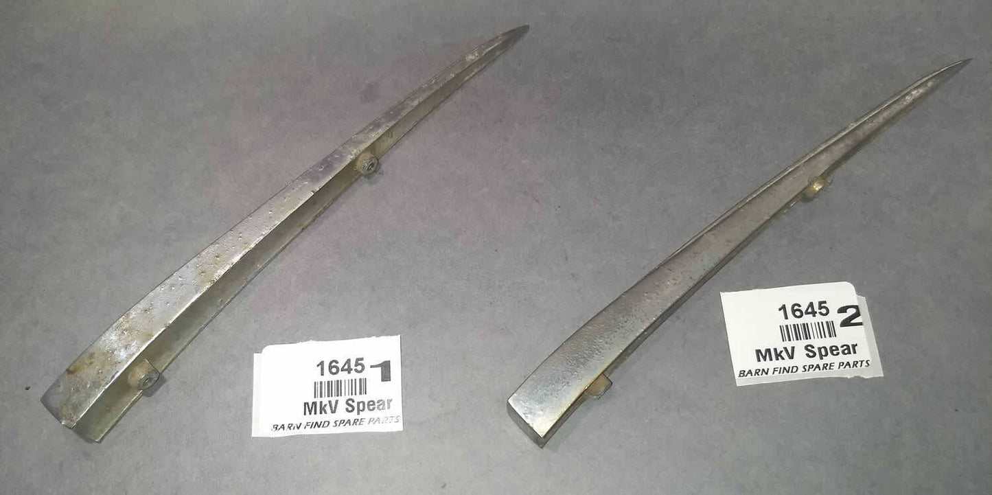 Jaguar Mark V headlamp pod spear Sold Individually - used1