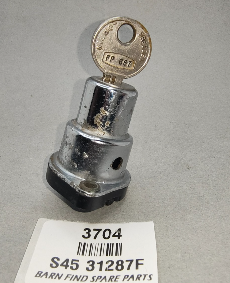 Original Lucas Model S45 31287F ON/OFF two hole flange ignition switch with key2