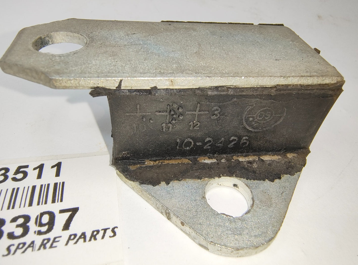 Exhaust mount New Old Stock C8397 Suits various Daimler Jaguar & others1