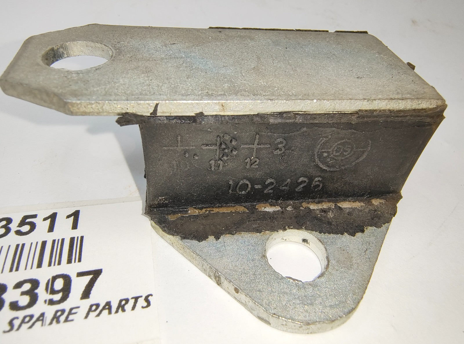 Exhaust mount New Old Stock C8397 Suits various Daimler Jaguar & others1