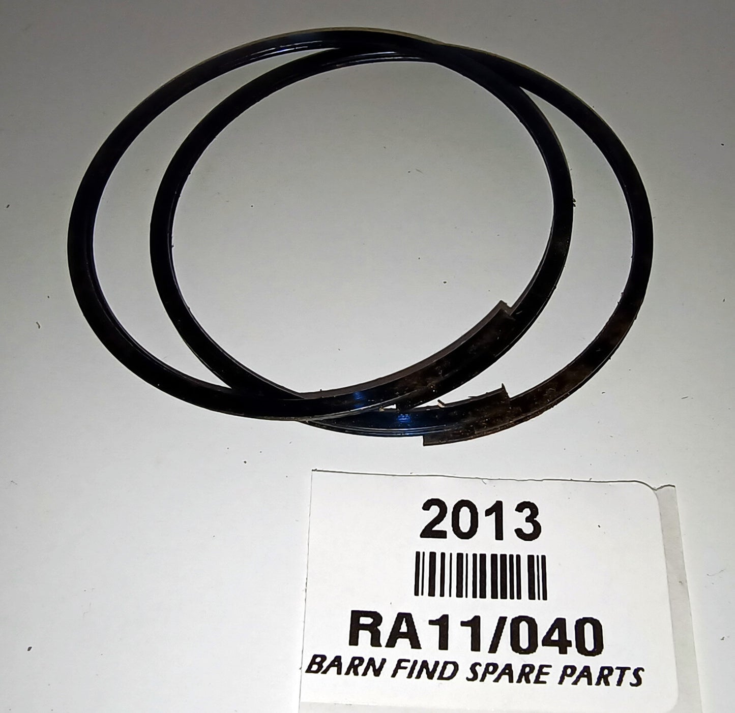 Original New Old Stock RA11/040 piston ring set -possibly incomplete6