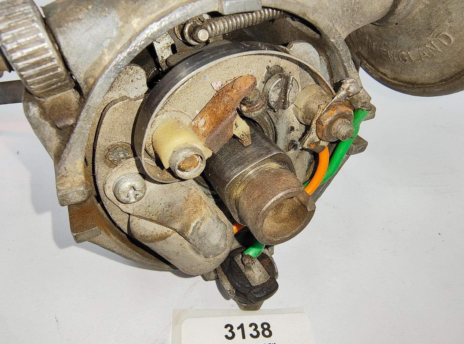 Original Lucas DM2P4 40530A USED 4 cylinder distributor date stamped 11 5811