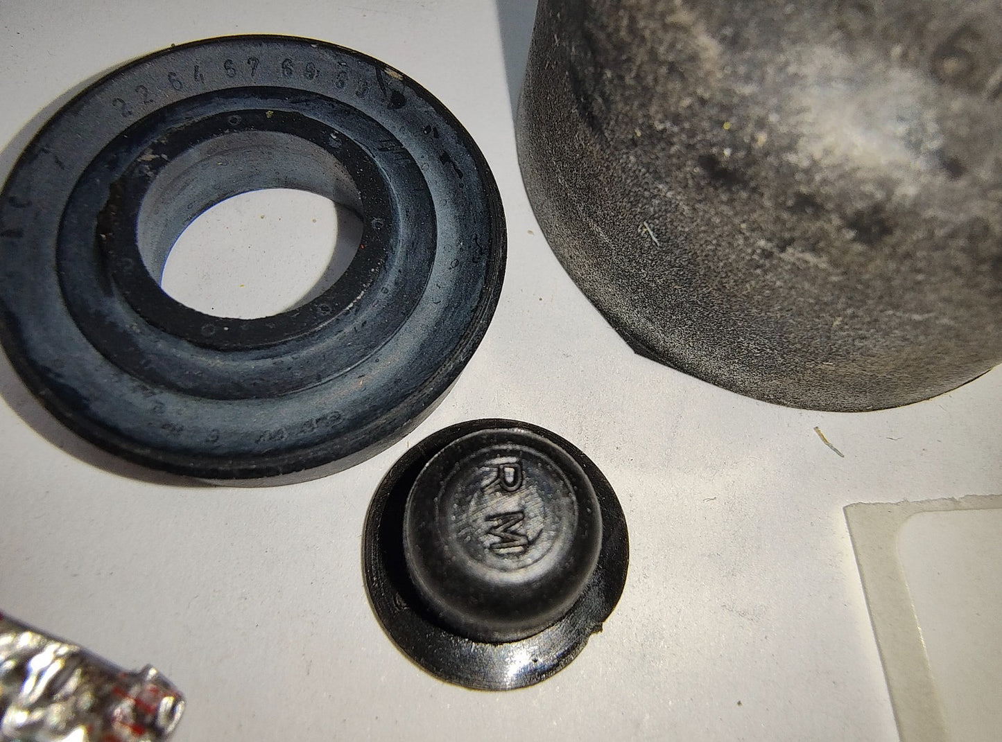 Clutch Slave Cylinder Repair Kit BL Parts New Old Stock 8G8885 / 200-2623