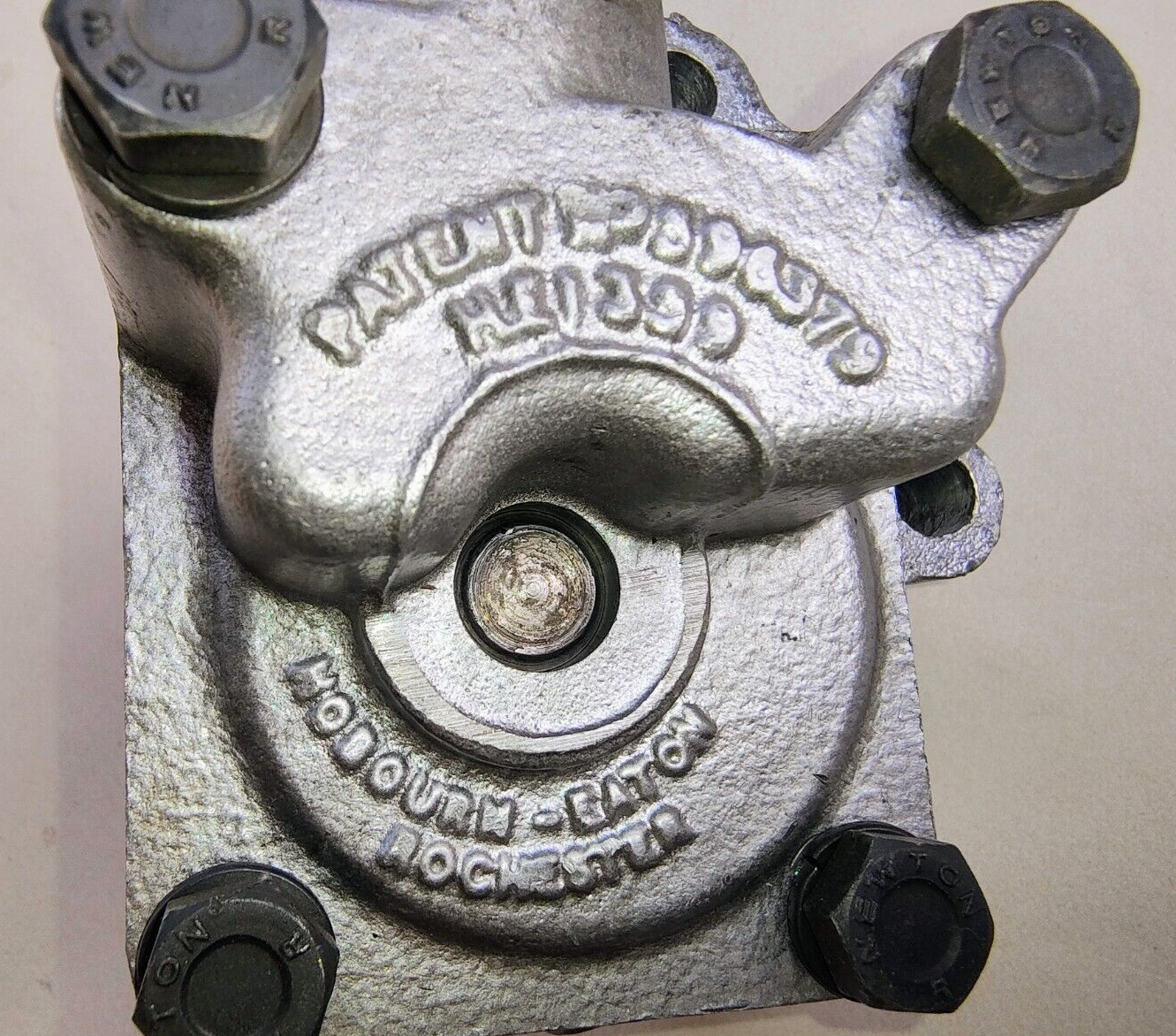 Jaguar Oil Pump Hoburn-Eaton with 1/2" shaft  3.4/3.8 type pump New Old Stock1