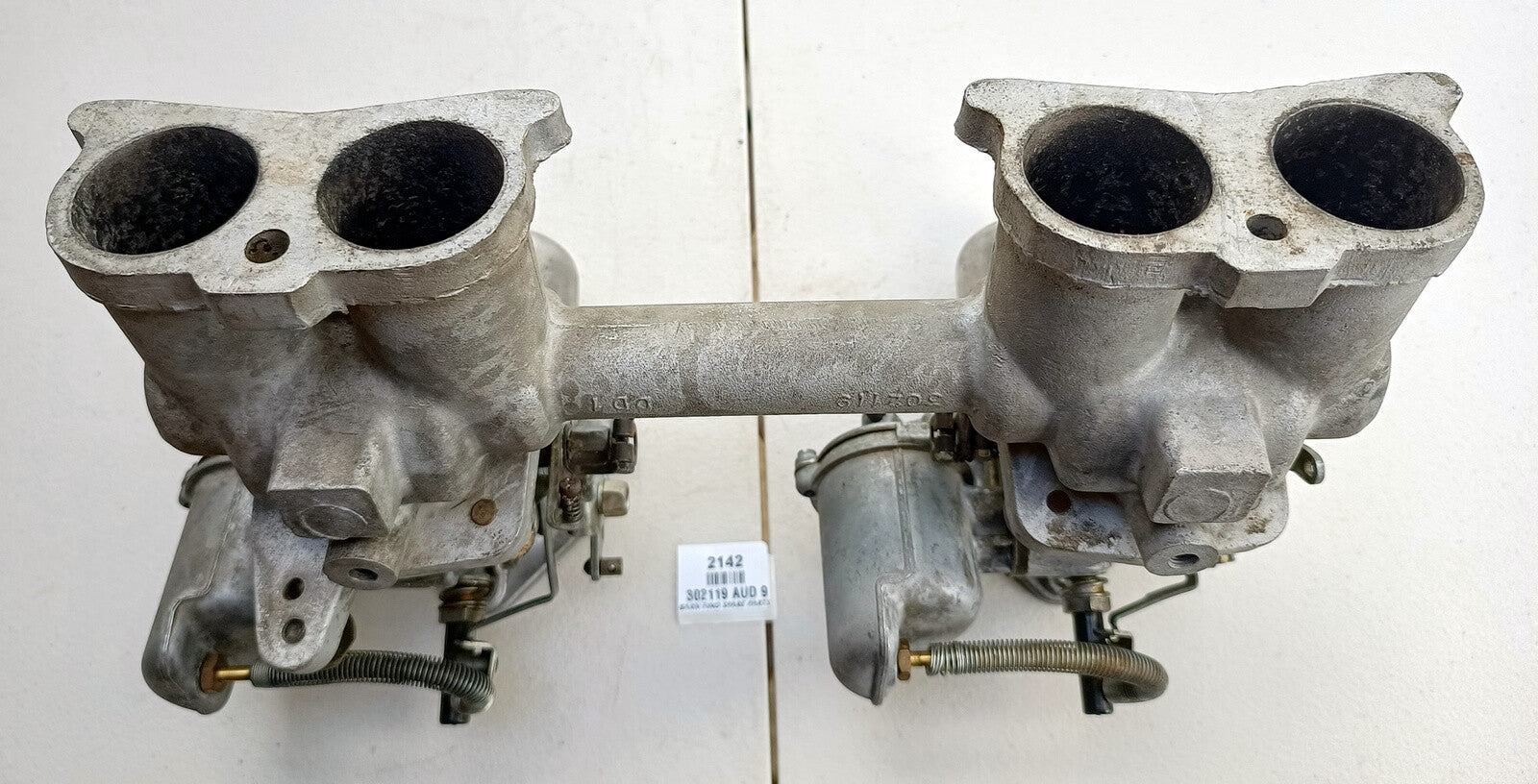 Triumph TR twin 1.75" HS6 SU AUD 9 carburettors High Port Inlet Manifold 3021194