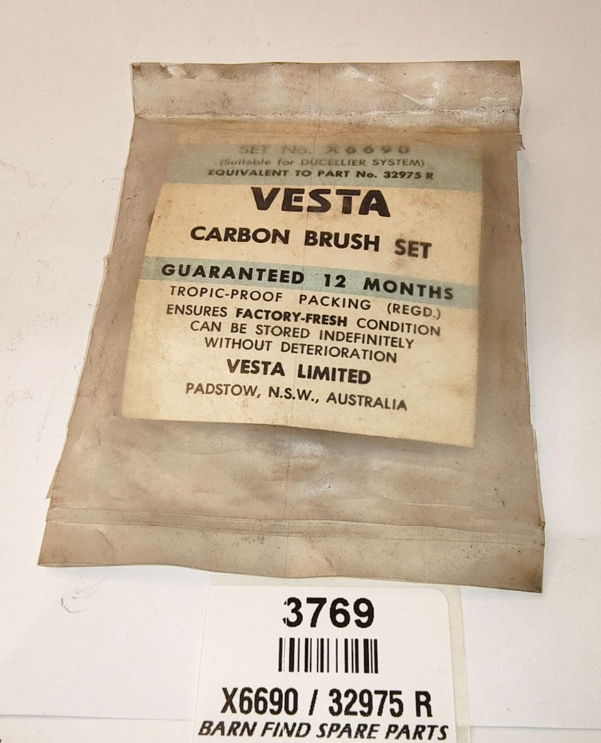 VESTA DUCELLIER SYSTEM Generator Brush set No. X6690 Alt: 32975 R New Old Stock0