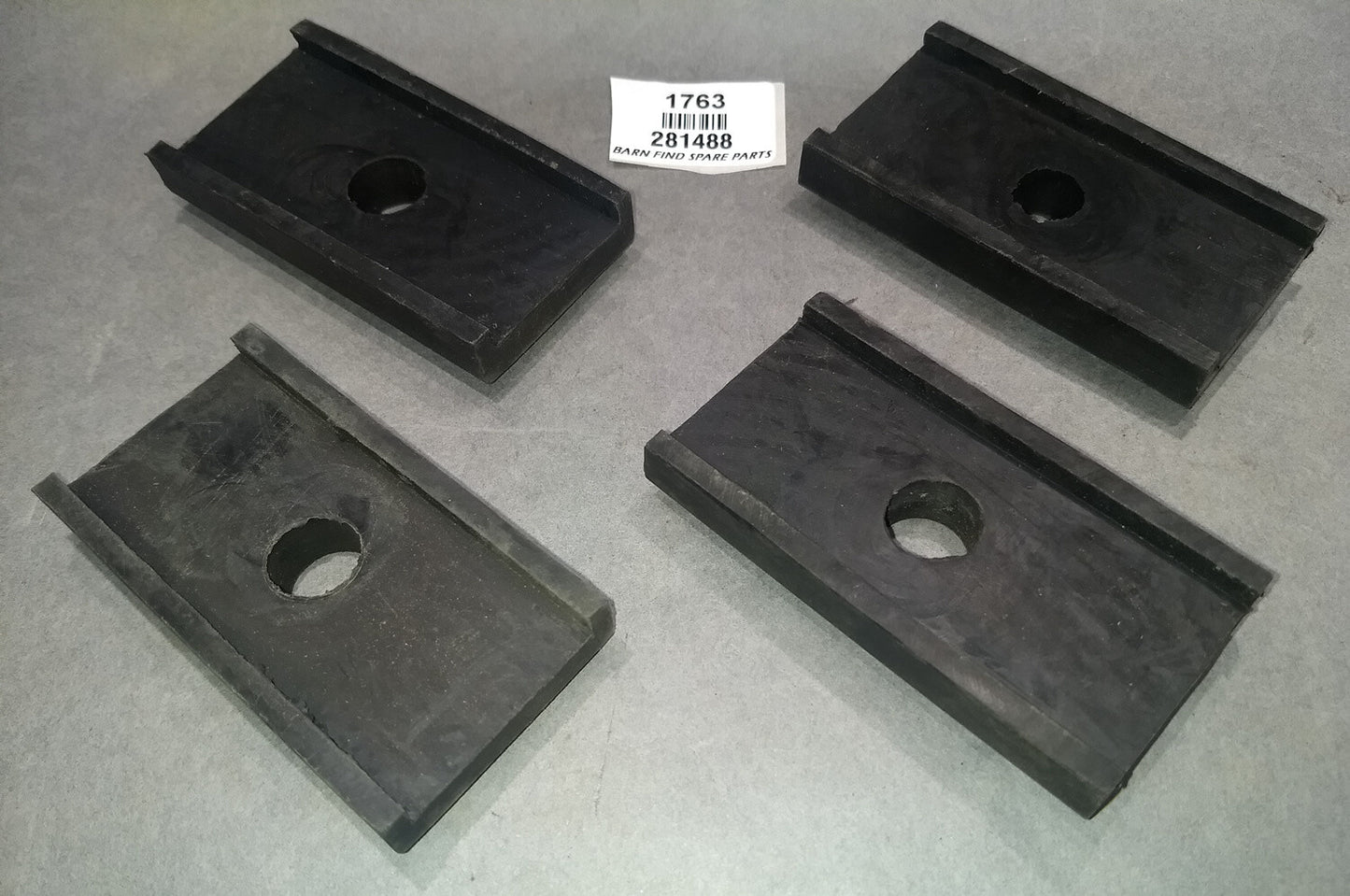 MG Rear Spring Pad set 281488 281-4881