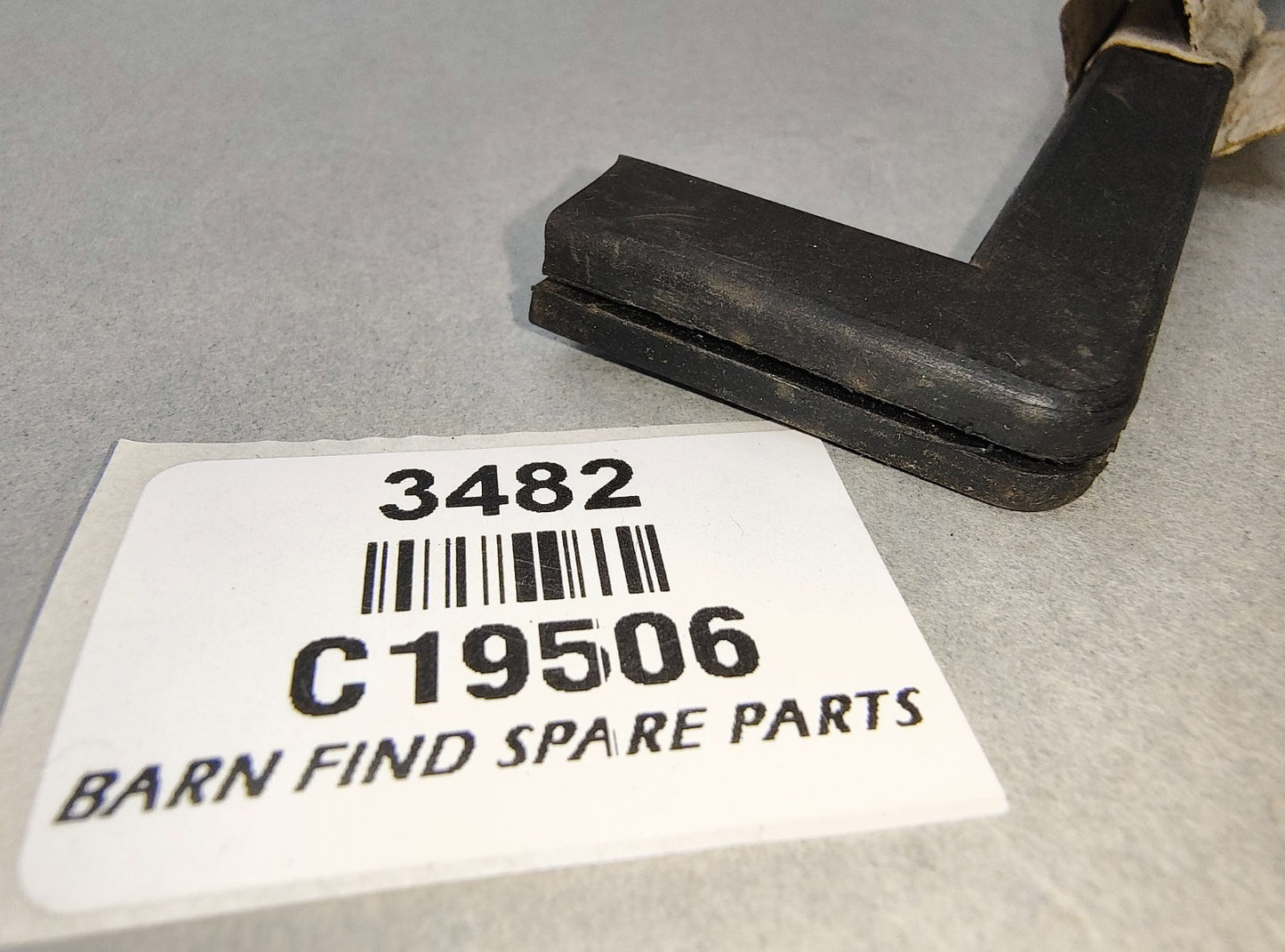 Battery Clamp Rubber Moulding Pad, New Old Stock, C19506 To Suit various Jaguar1