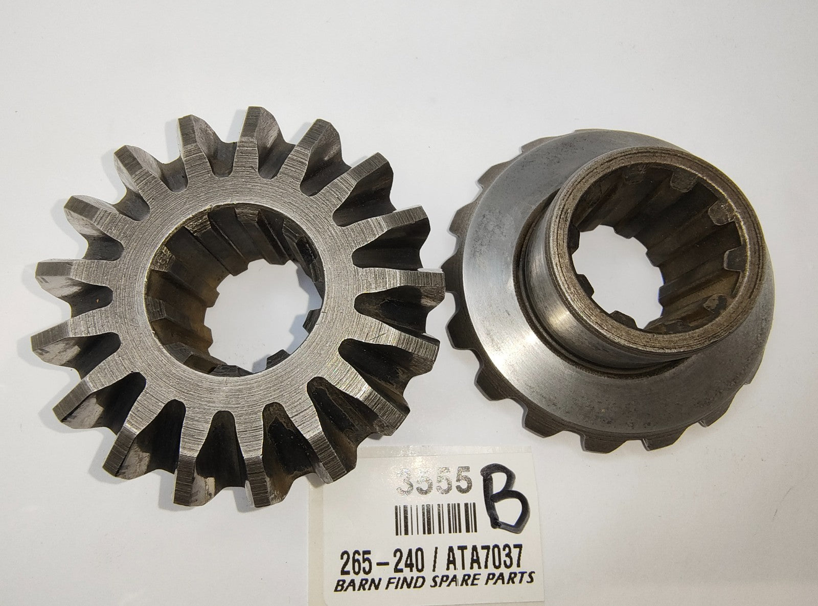 Pair of Original differential Spider Gears 265240 ATA7037 Some MG Austin Morris13