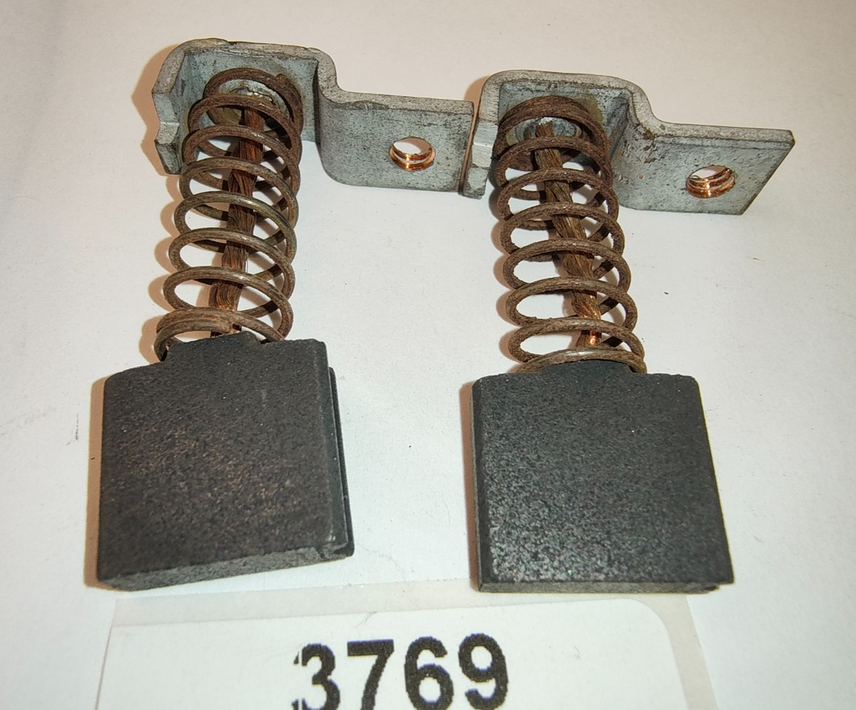 VESTA DUCELLIER SYSTEM Generator Brush set No. X6690 Alt: 32975 R New Old Stock3