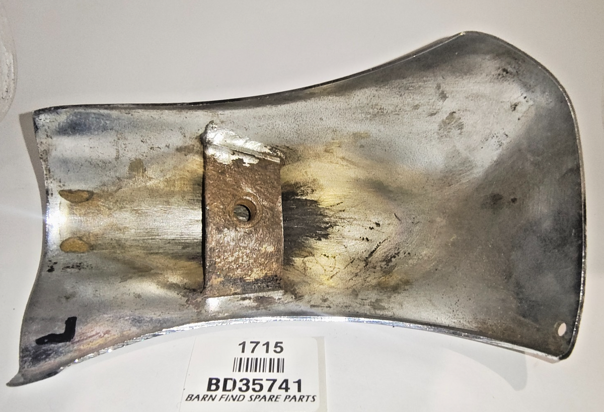 Jaguar E-Type LHS chrome tail finisher  BD35741 good used condition7