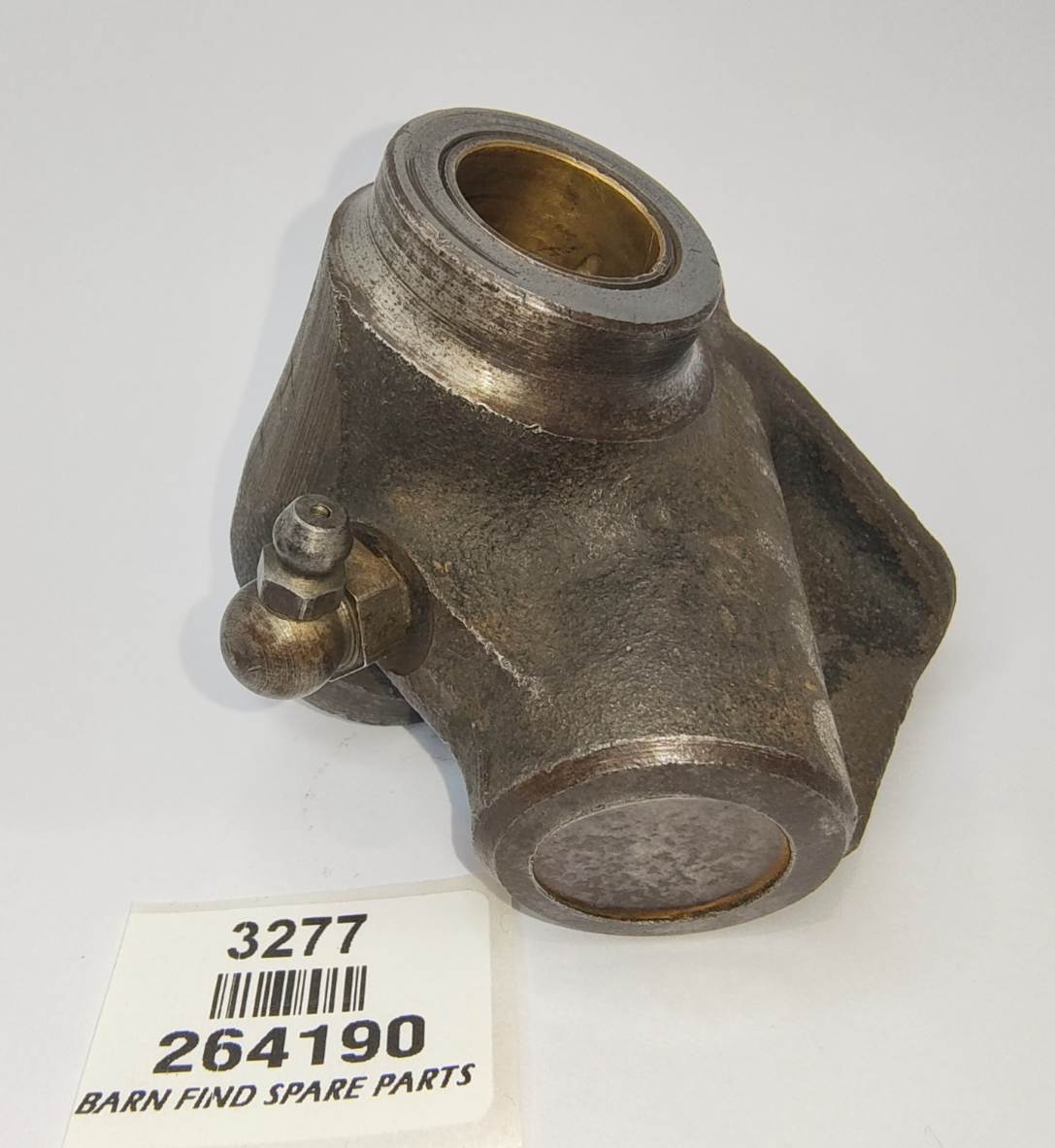 MG Original Used Cast iron FRONT SUSPENION UPPER SWIVEL LINK Left  Top 2641901