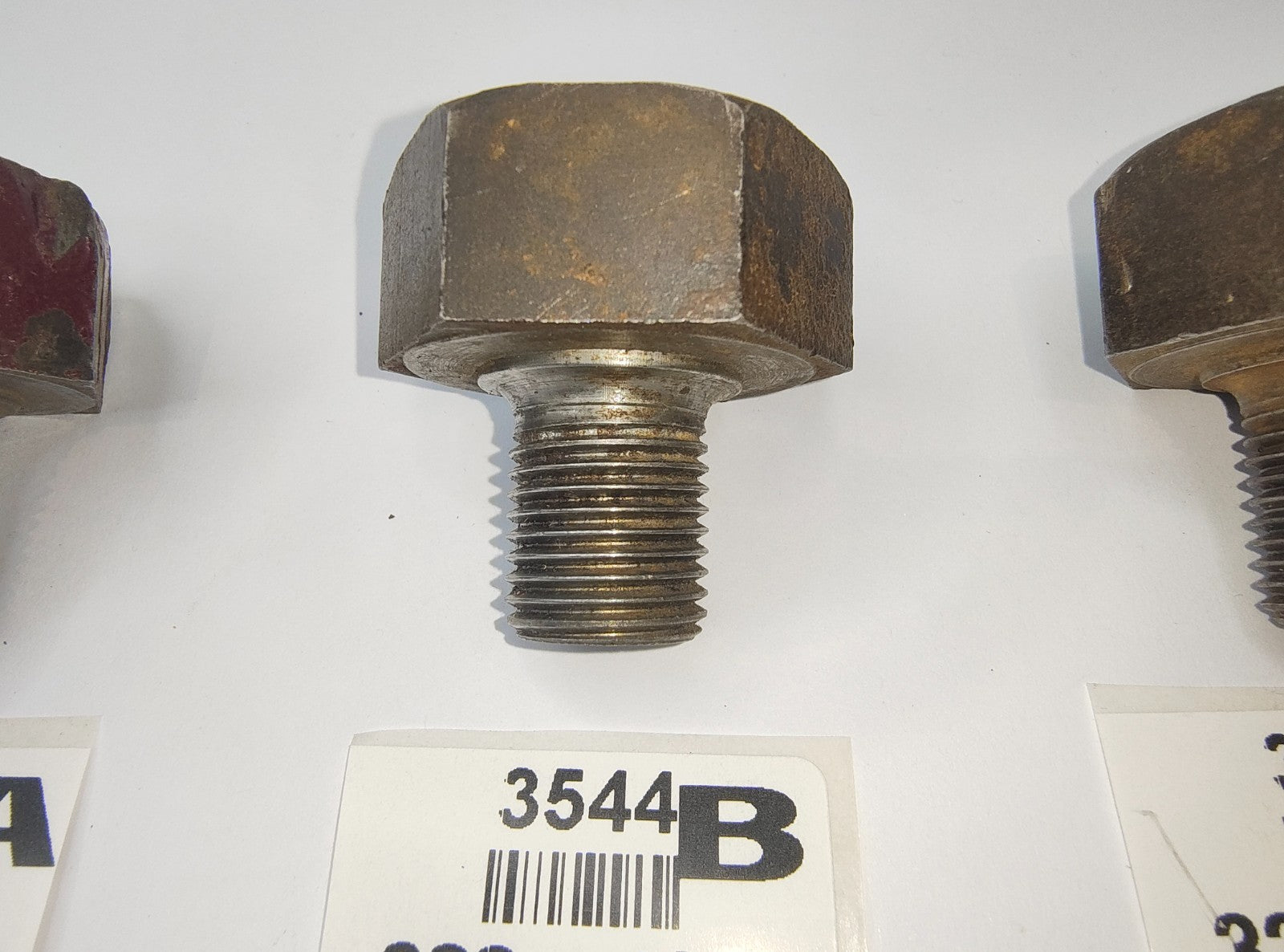 Crankshaft Genuine Original pulley bolt good used 322120 suits MG & various4