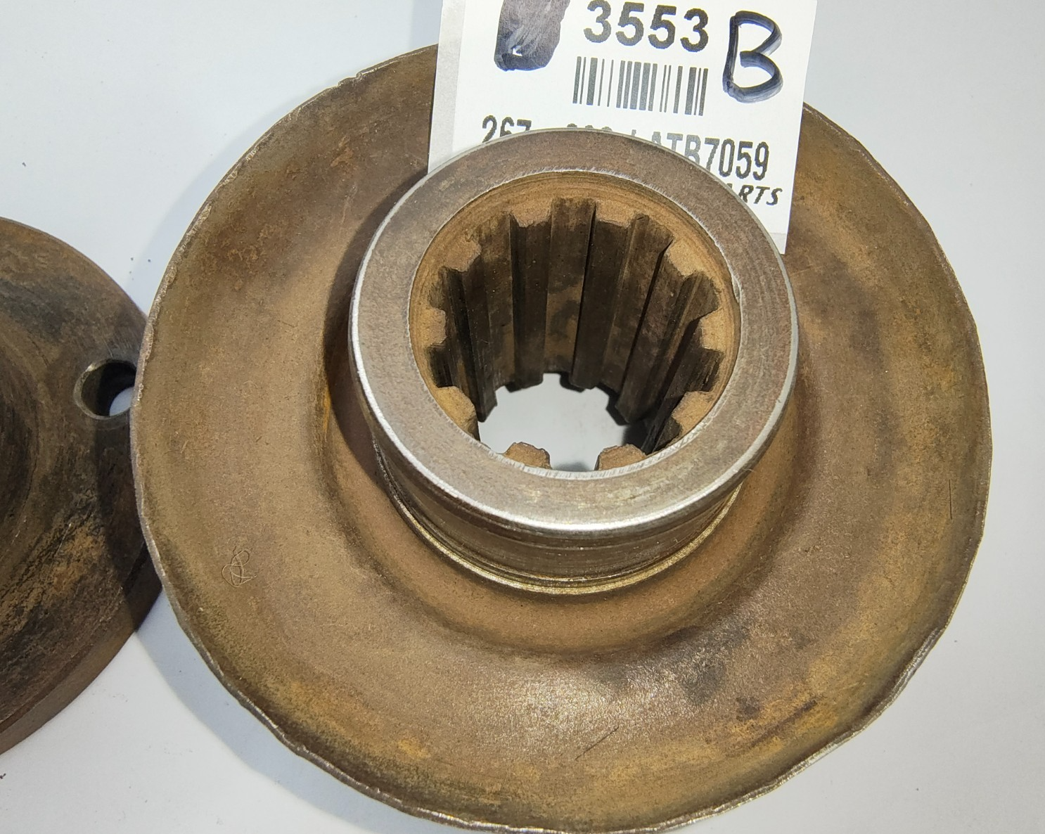 Pinion Flange with dust cover good used 267390  ATB7059 suits some MGA MGB10